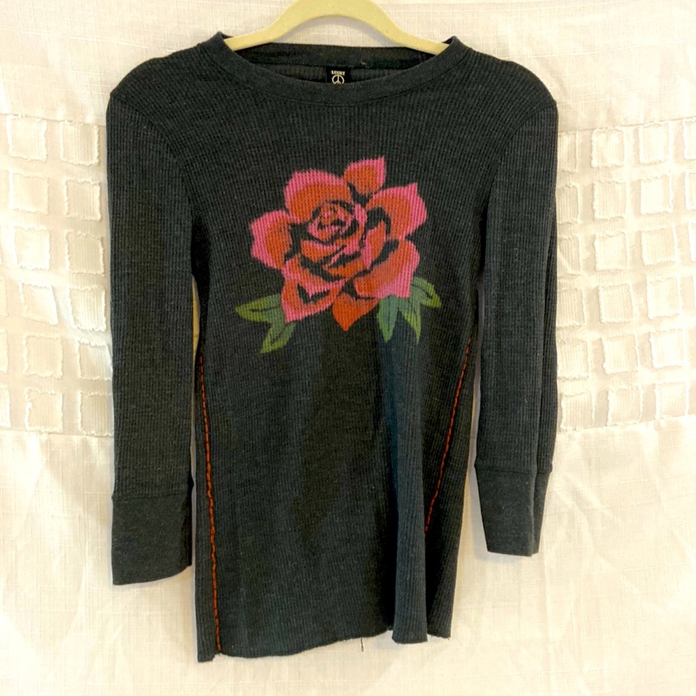 Lucky long sleeve shirt MADE WITH PEACE AND LOVE ❤️